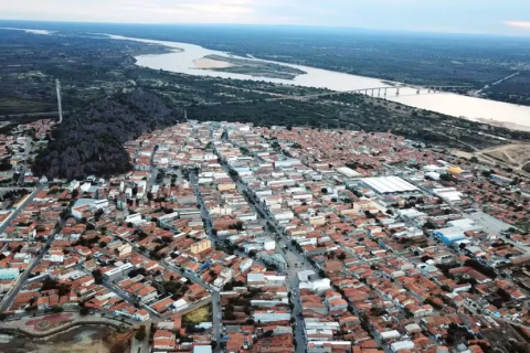 Emprego: ”Concurso” PúblicoMunicípio do oeste da Bahia abre concurso público para mais de mil vagas com salários até R$ 8 mil reais