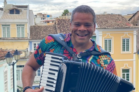 Júlio César Sanfoneiro é confirmado no Forró do Cais em Maragojipe (BA) dia 23 de junho"