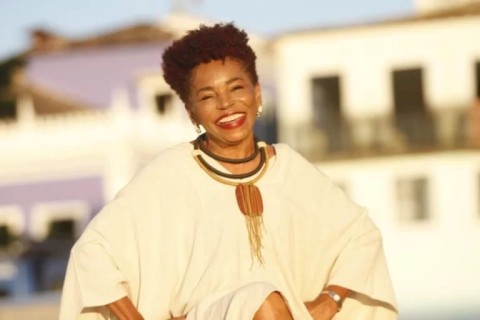 Morreu nesta  madrugada a jornalista Wanda Chase