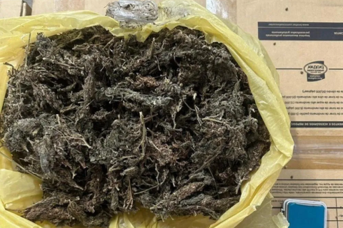 Polícia: “Preso” Polícia apreende drogas e prende duas pessoas em Feira