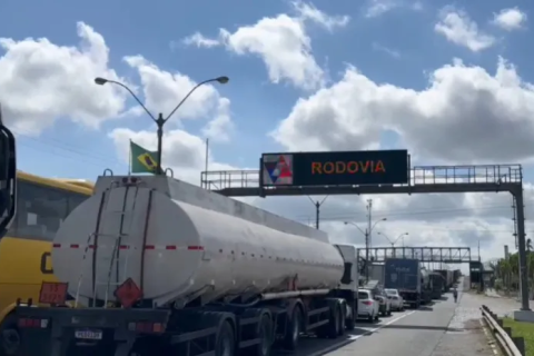 Bahia: “Manifestação” BR-324 bloqueada devido a manifestação