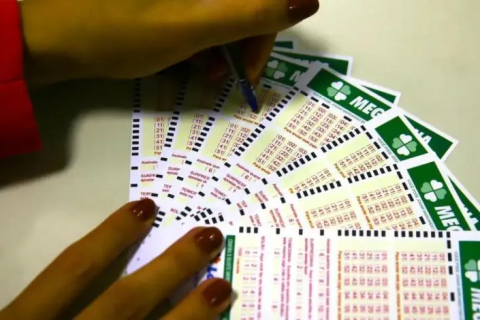 Brasil: “Mega-Sena” Mega-Sena: Prêmio acumula e próximo sorteio será de R$ 15 milhões