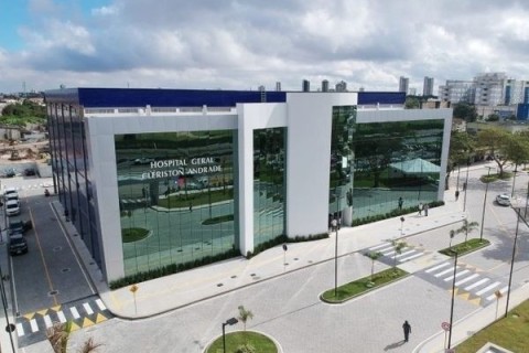 Violência: “Adolescente grávida” Adolescente grávida é atingida por tiro no torax em Feira de Santana